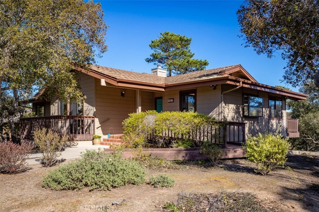 Property Photo:  5136 Hillcrest Drive  CA 93428 