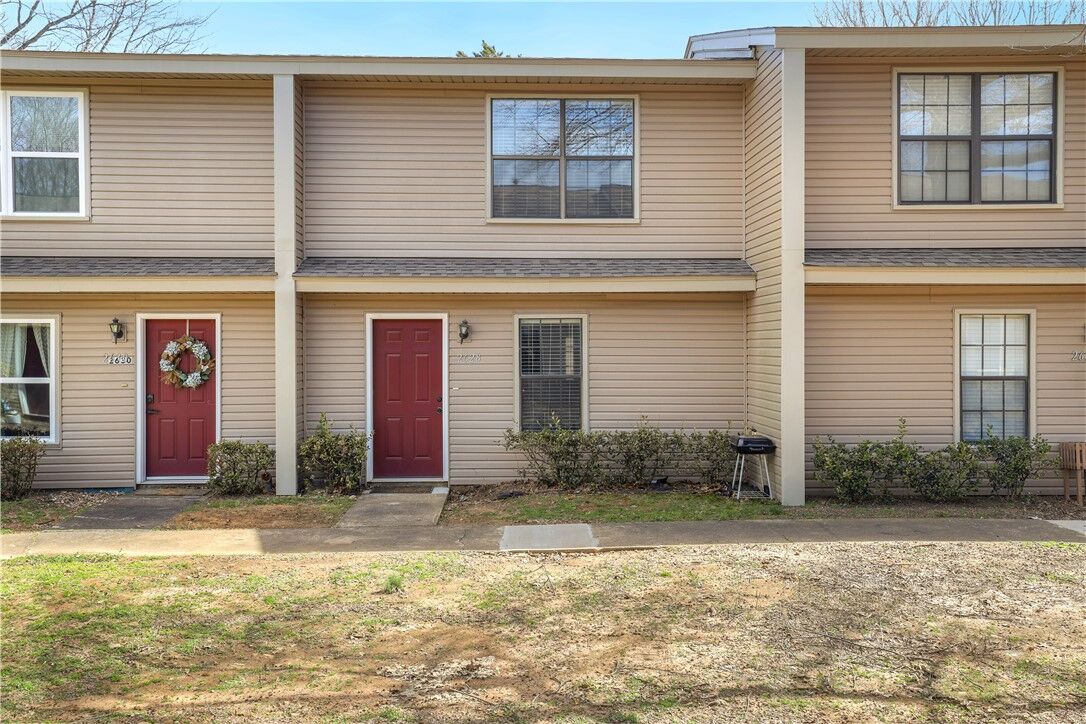 Property Photo: 2628 E Kantz Drive AR 72703