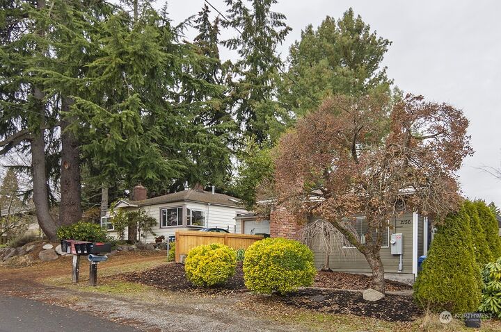 2156 N 89th Street  Seattle WA 98103 photo