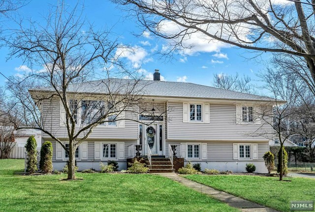 Property Photo: 424 Yuhas Drive NJ 07652