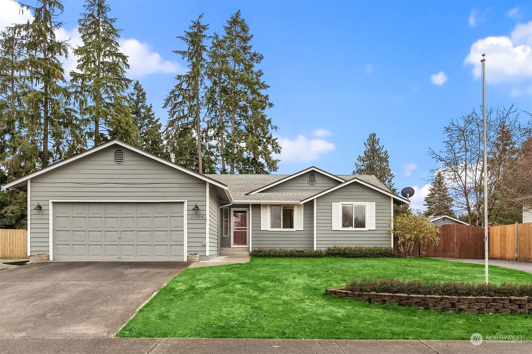 Property Photo:  11704 30th Street NE  WA 98258 