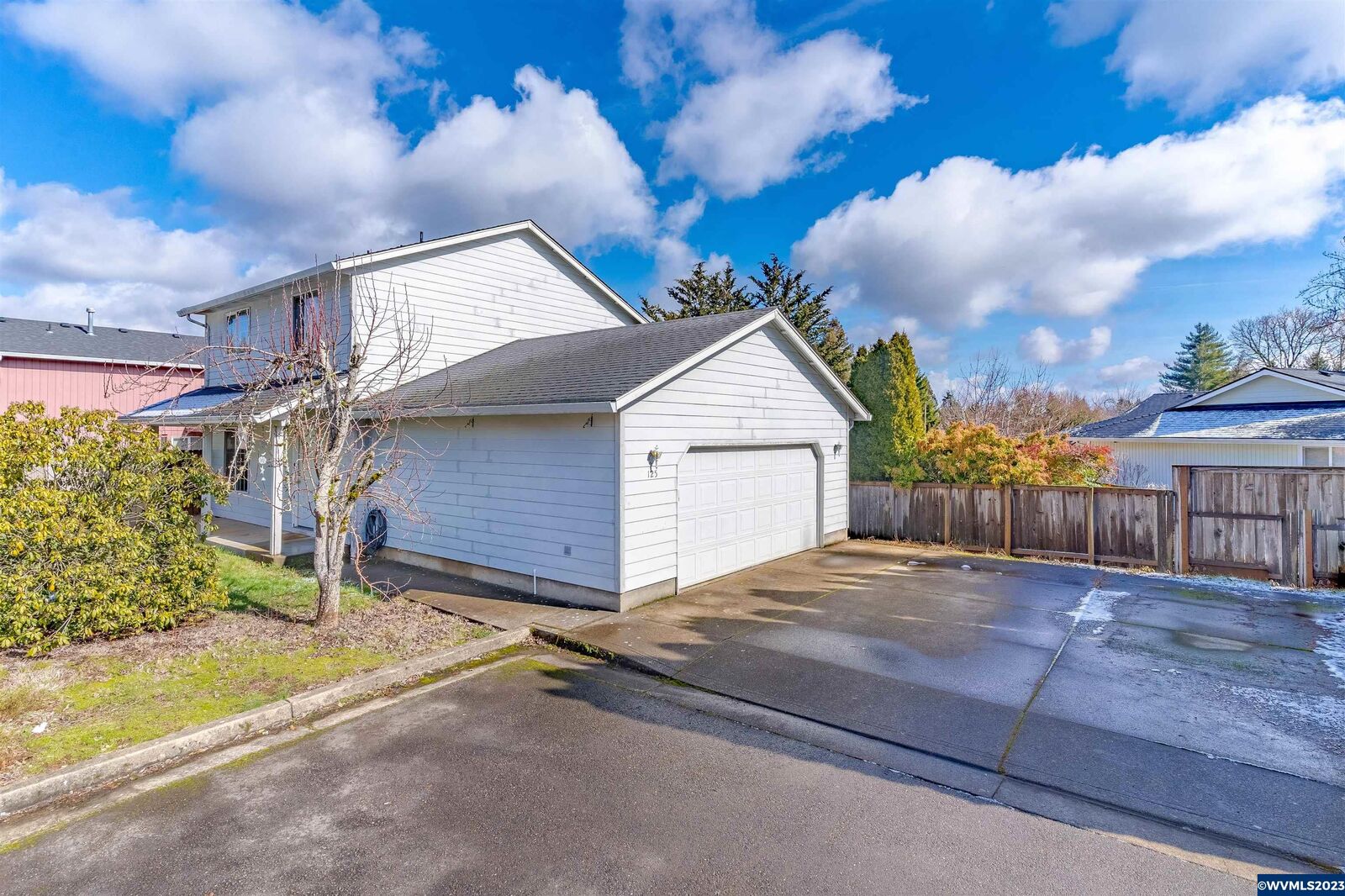 Property Photo: 125 Kimeroff St SE OR 97306