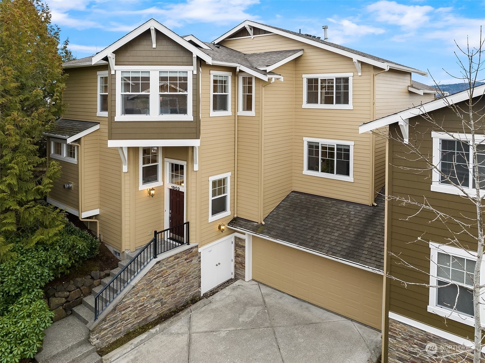 Property Photo:  1903 Juneberry Court NE  WA 98029 