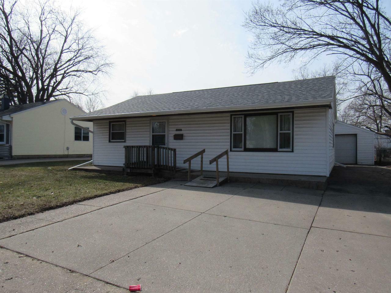 Property Photo:  1624 Cleveland St  WI 53511 