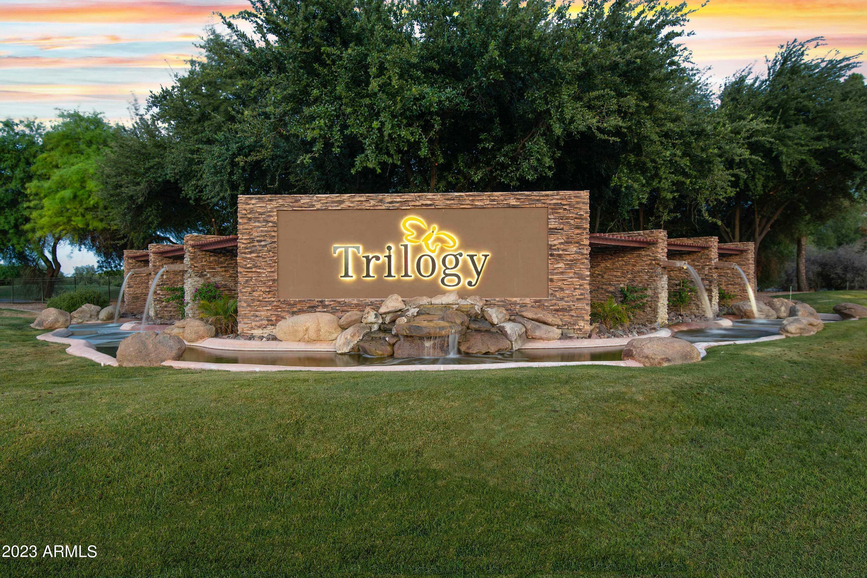 Property Photo: 4637 E Narrowleaf Drive AZ 85298