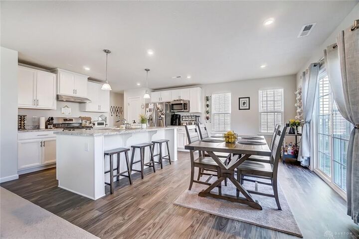 128 Regatta Park Drive  Fairborn OH 45324 photo