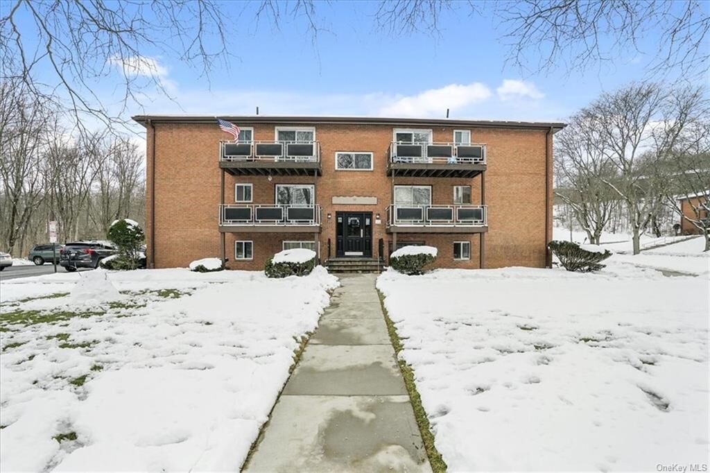 Property Photo:  37 Tanager Road 3706  NY 10950 