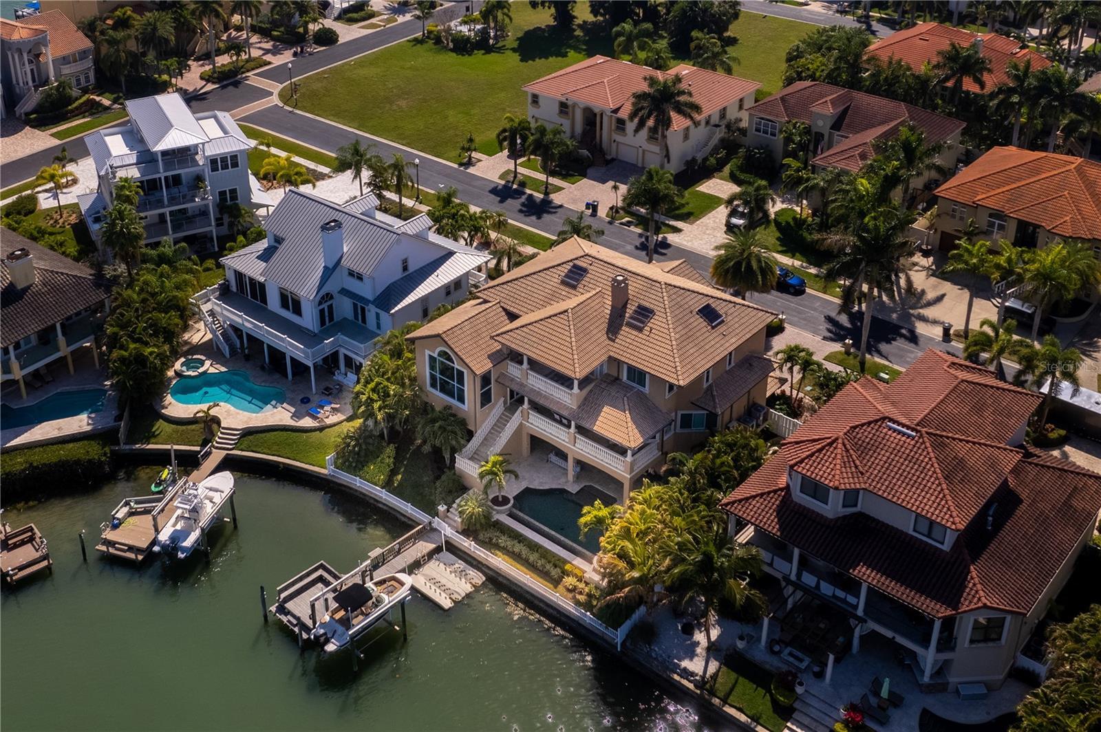 Property Photo: 6005 Kipps Colony Drive E FL 33707