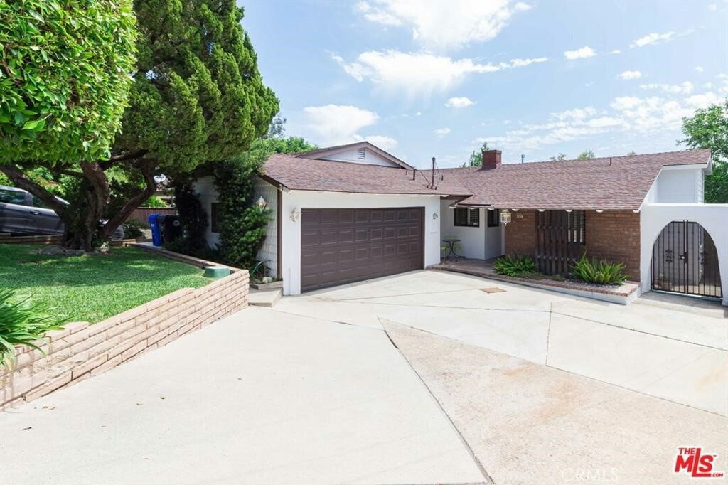 Property Photo:  3128 Paraiso Way  CA 91214 