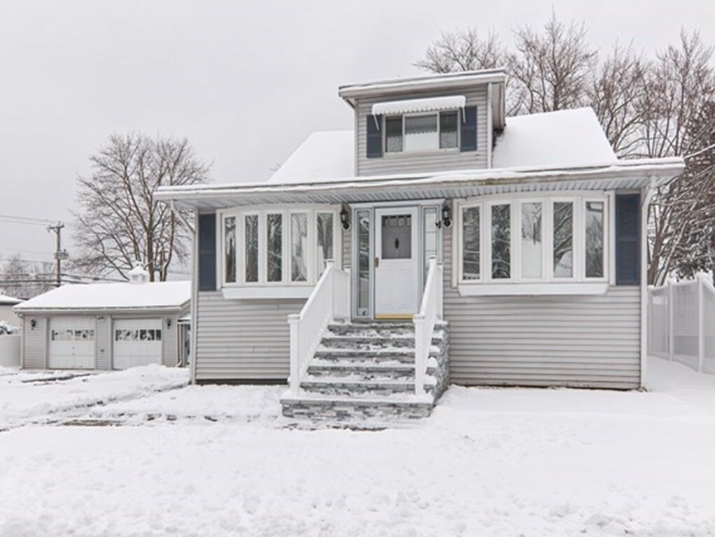 Property Photo:  6 Tilton Street  MA 01844 