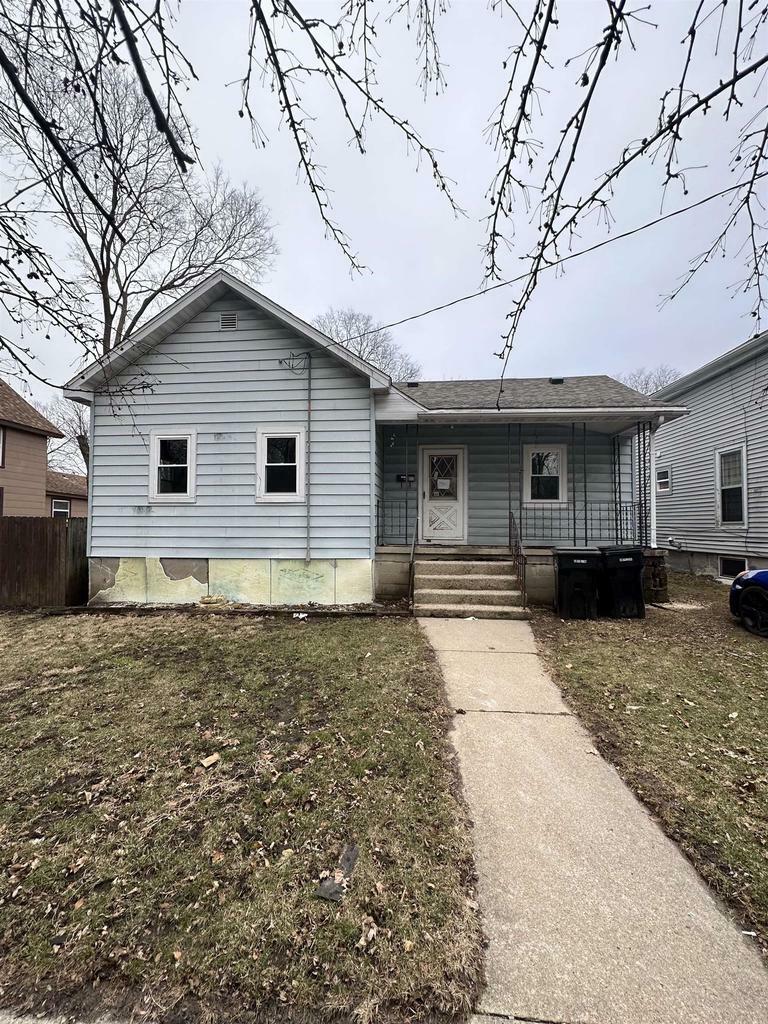 Property Photo:  817 Vine Street  WI 53511 