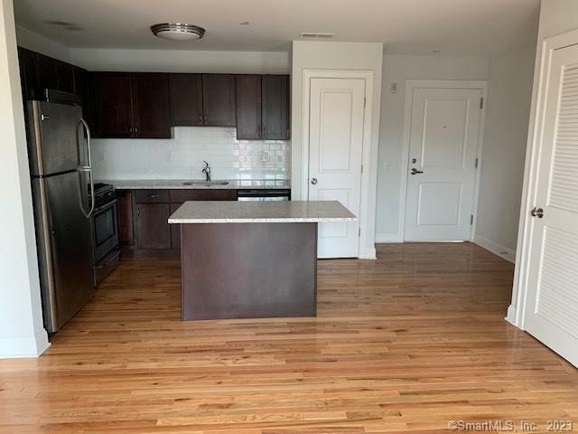 Property Photo: 965 Hope Street 203 CT 06907