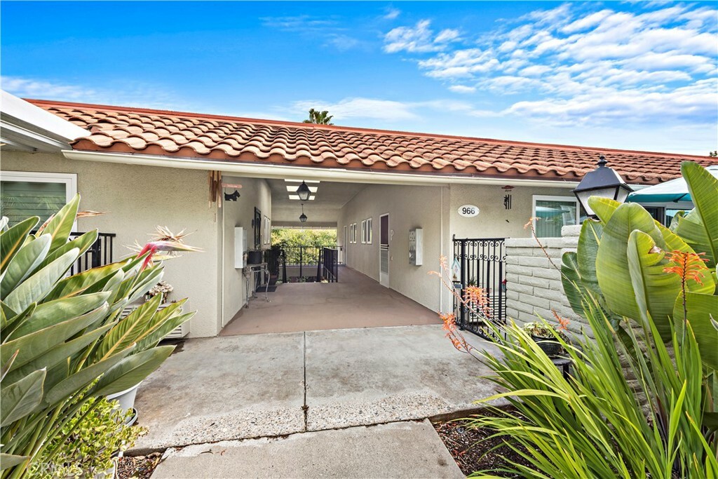 Property Photo:  966 Calle Aragon #O  CA 92637 