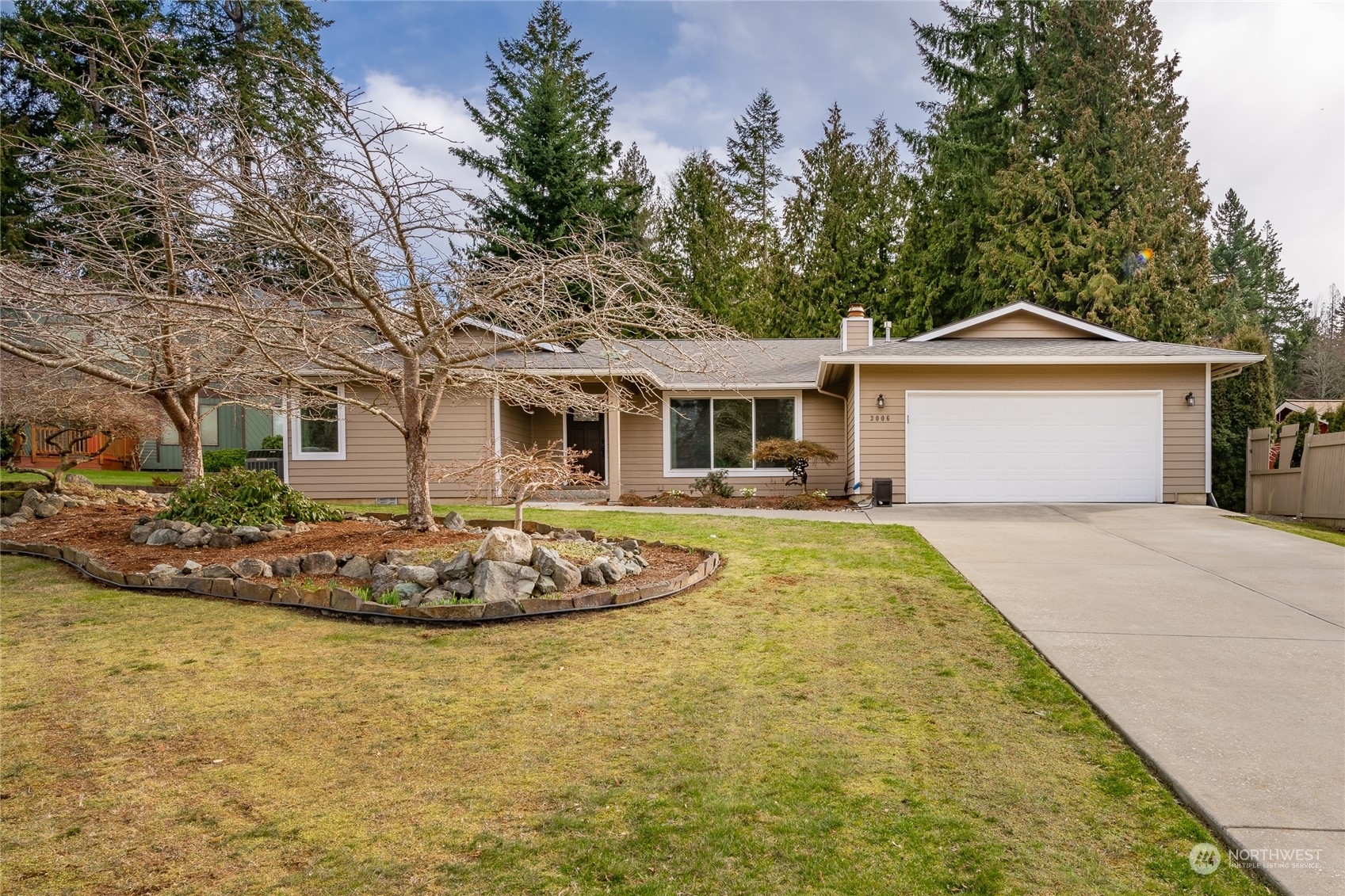 Property Photo: 3006 Windtree Court WA 98229