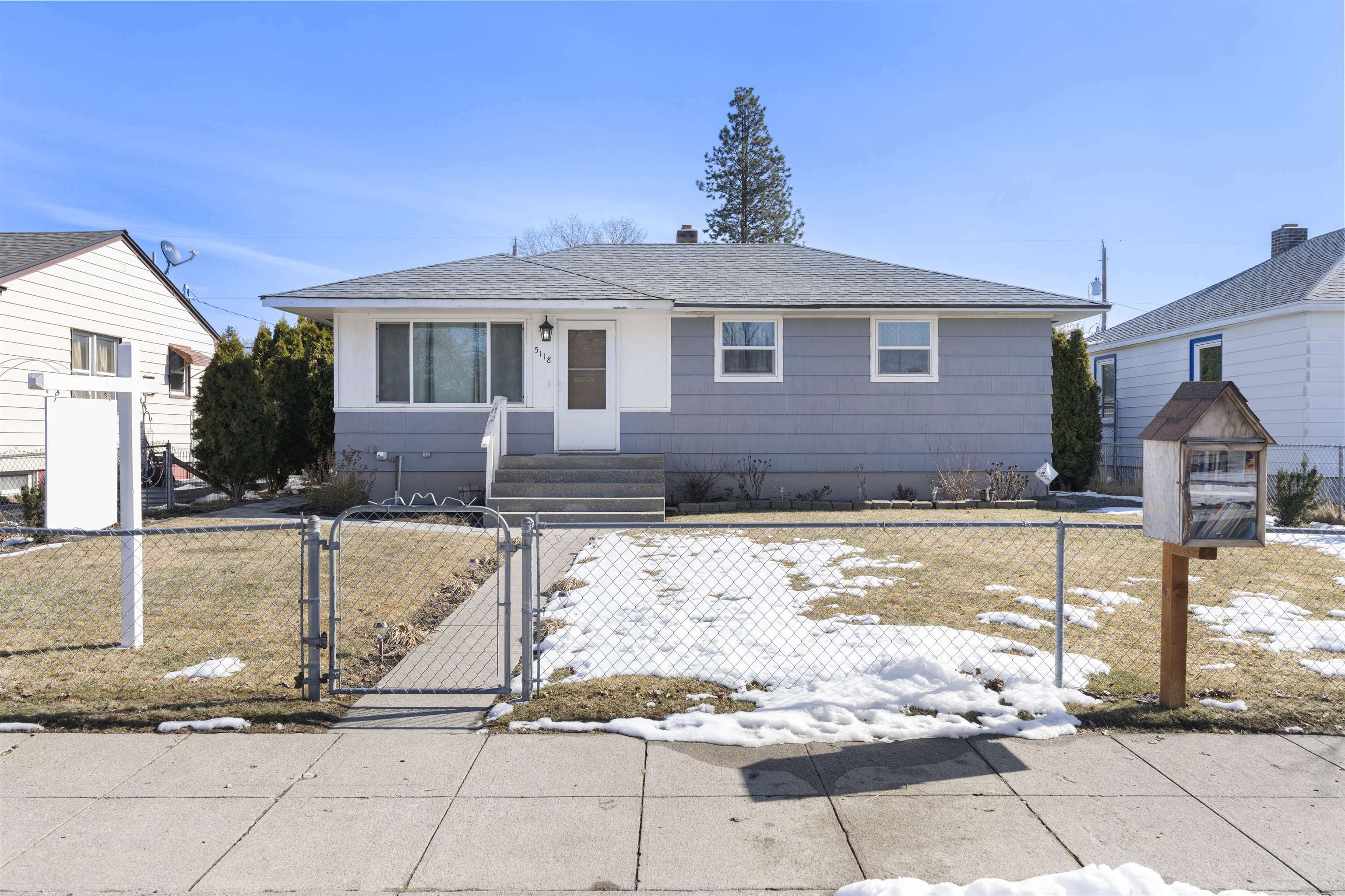 Property Photo: 5118 N Elm St WA 99205