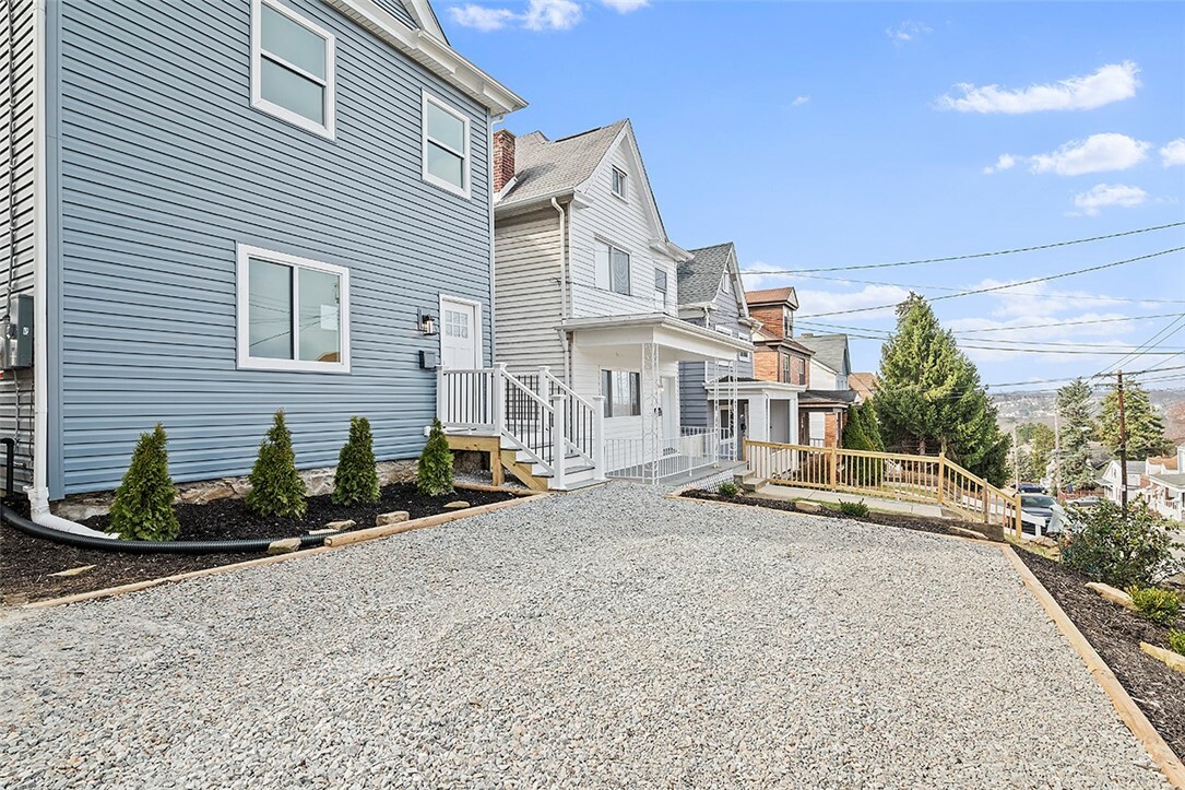 Property Photo: 11 Maytide St PA 15227