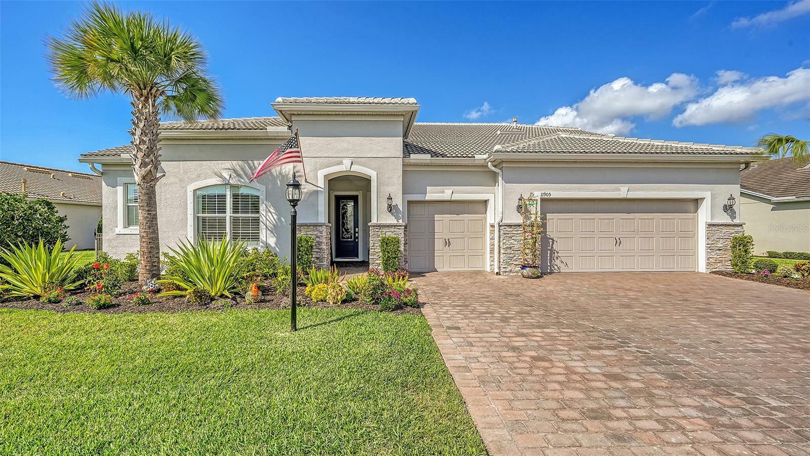 Property Photo:  11905 Blue Hill Trail  FL 34211 