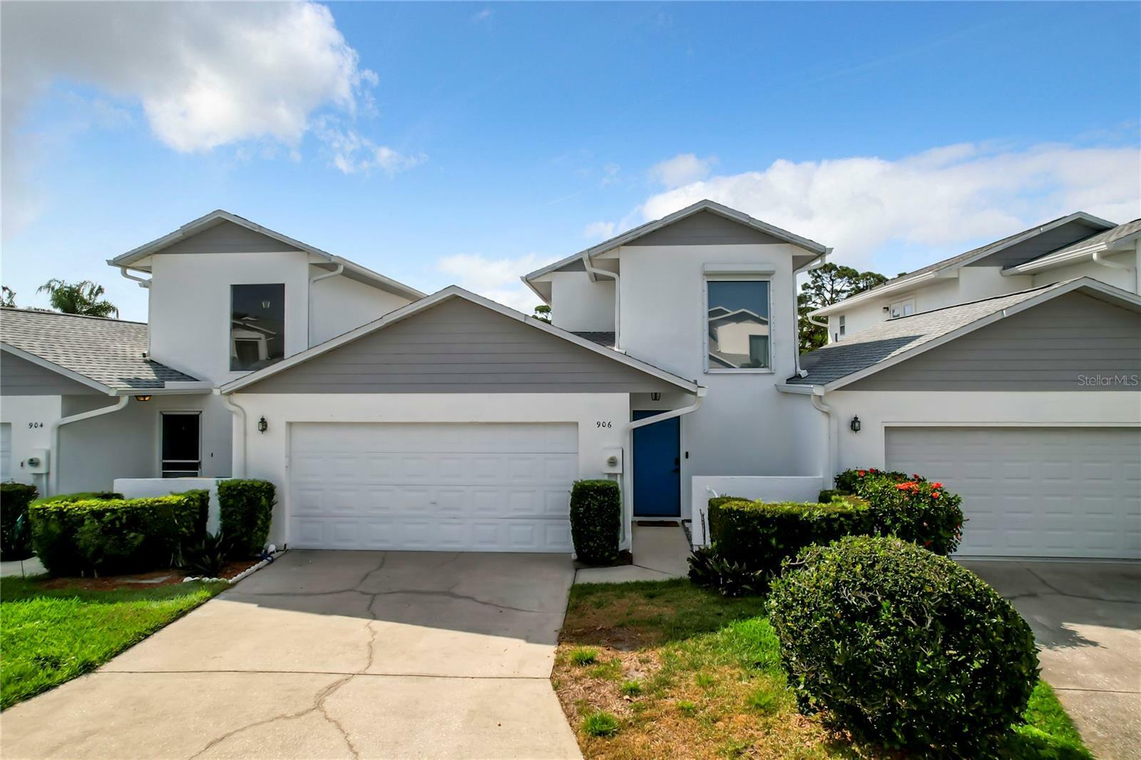 Property Photo:  906 Castle Pines Court  FL 32940 