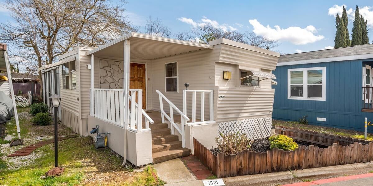 Property Photo:  7531 Hazelnut Lane  CA 95828 