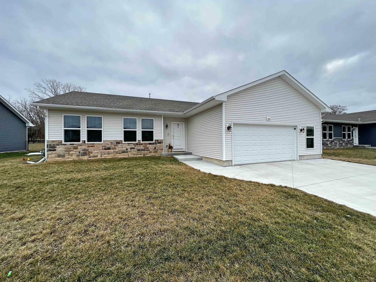 3126 McCann Dr  Janesville WI 53546 photo