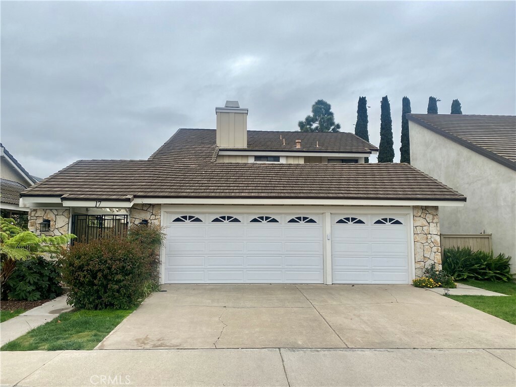 Property Photo:  17 Willowbrook  CA 92604 