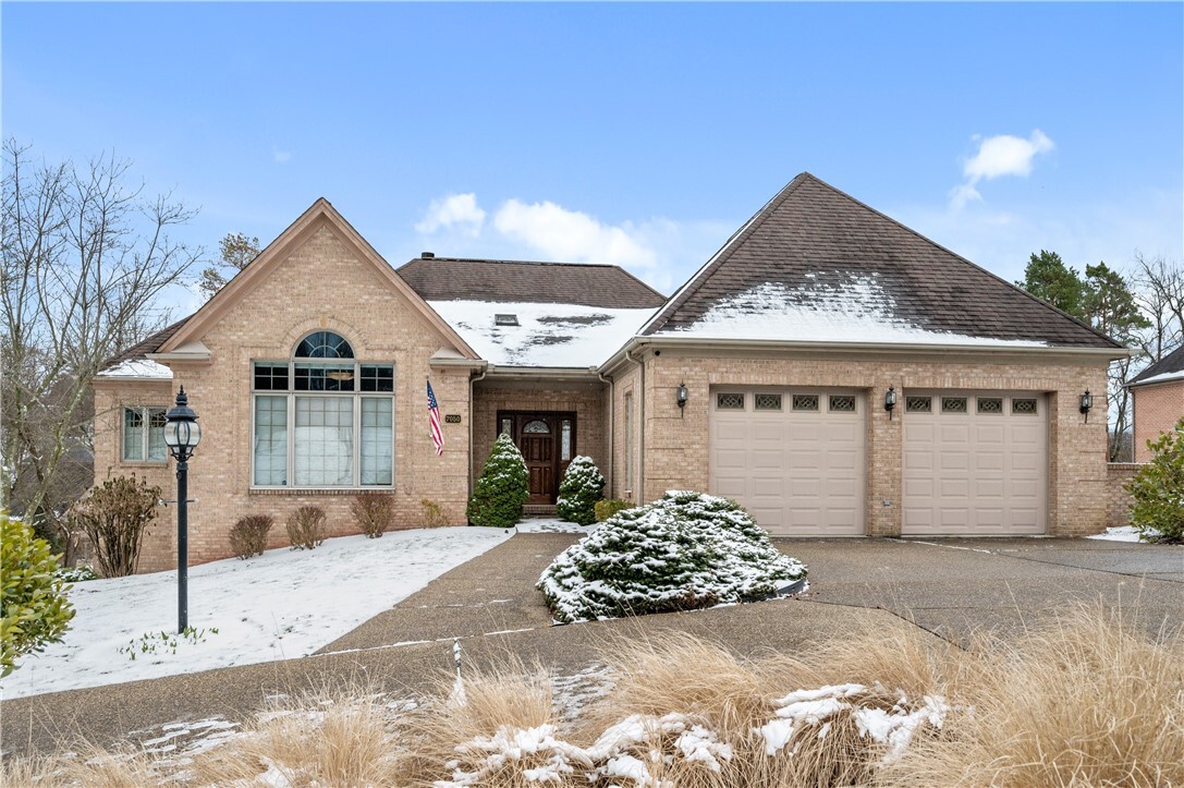 Property Photo: 7050 Bennington Woods Drive PA 15237