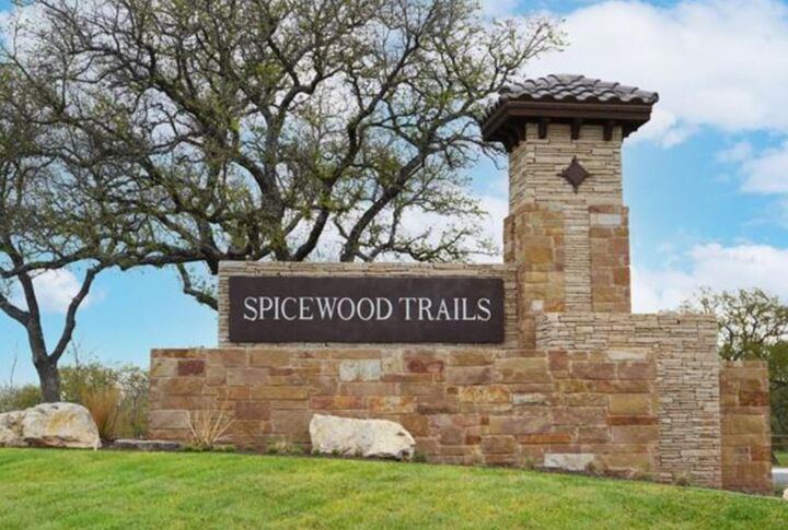 Property Photo: 208 Spicewood Trail Drive TX 78669