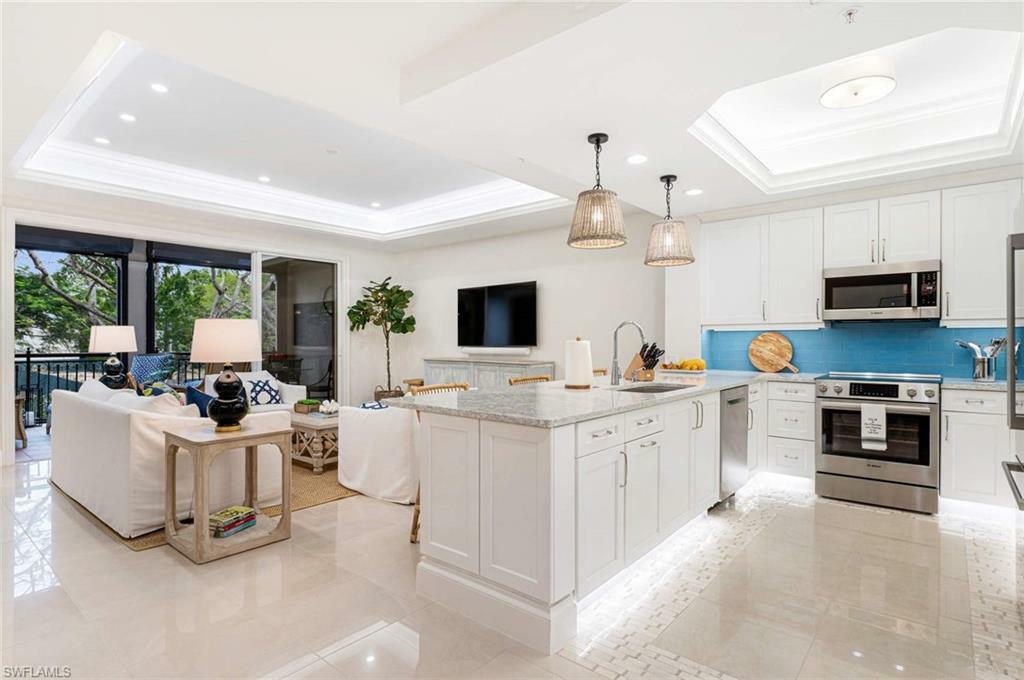 411 6th St S 202  Naples FL 34102 photo