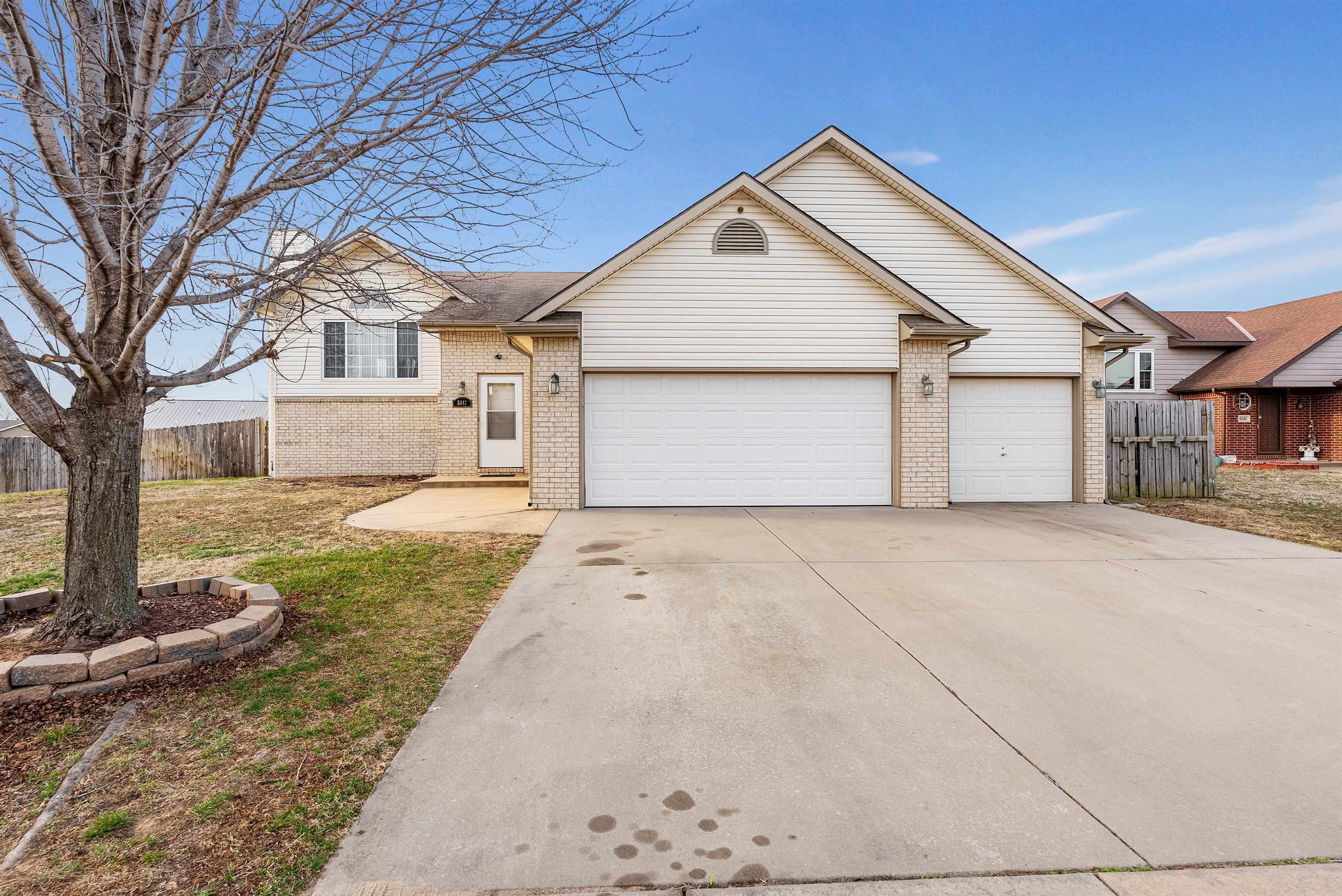 Property Photo:  5347 S Midland Cir  KS 67217 