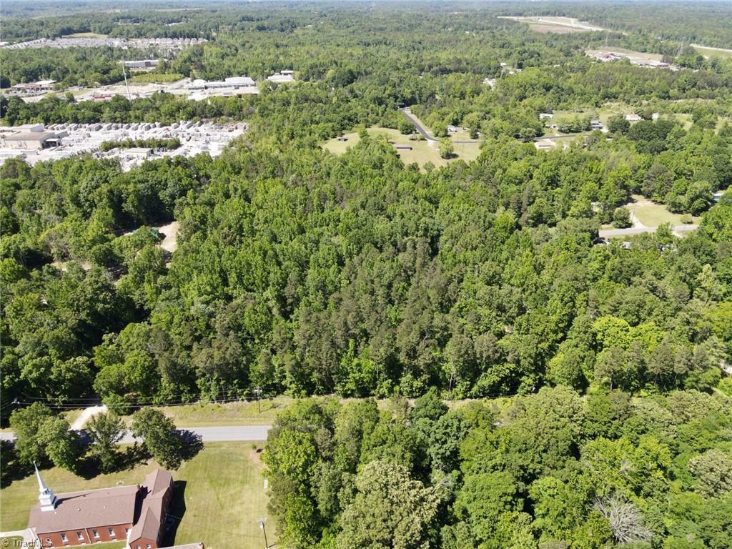 Property Photo: 4305 Maness Road NC 27405