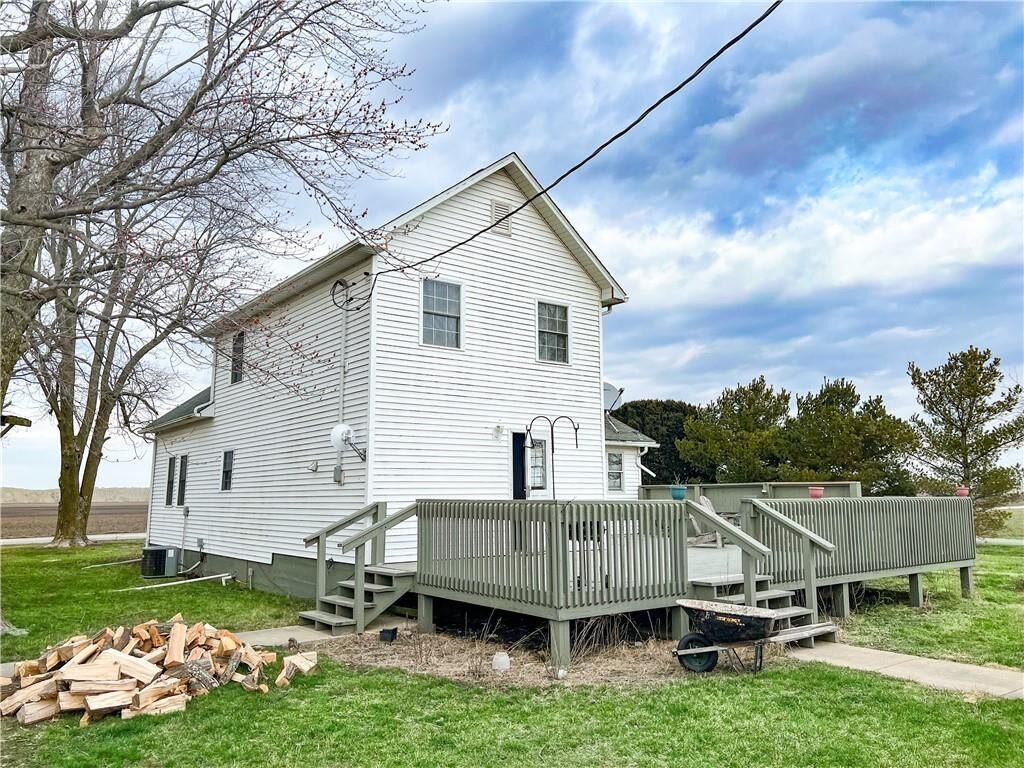 Property Photo:  2566 1050 North Road   61841 