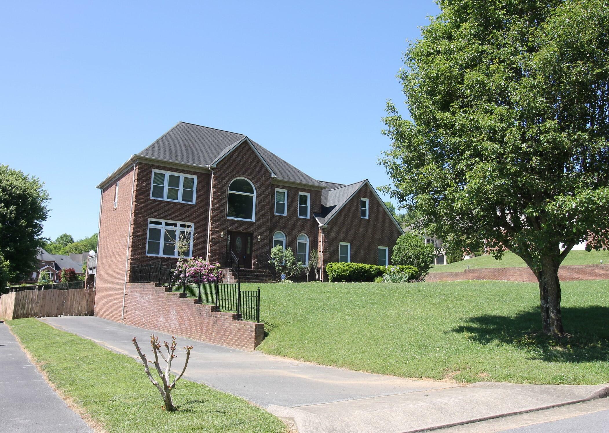 Property Photo:  3333 Berkshire Circle  TN 37604 