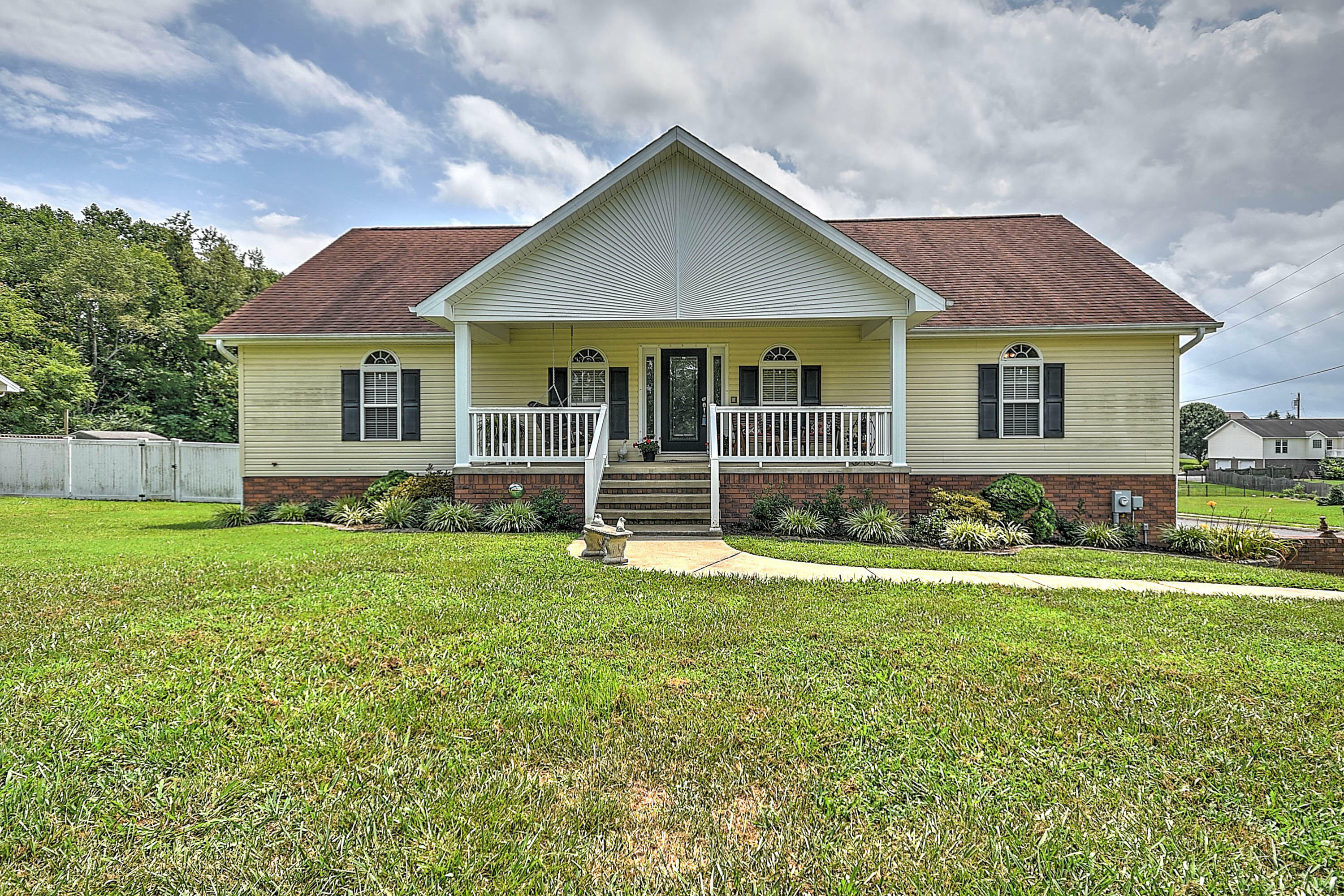 Property Photo:  25 Sugar Plum Lane  TN 37690 