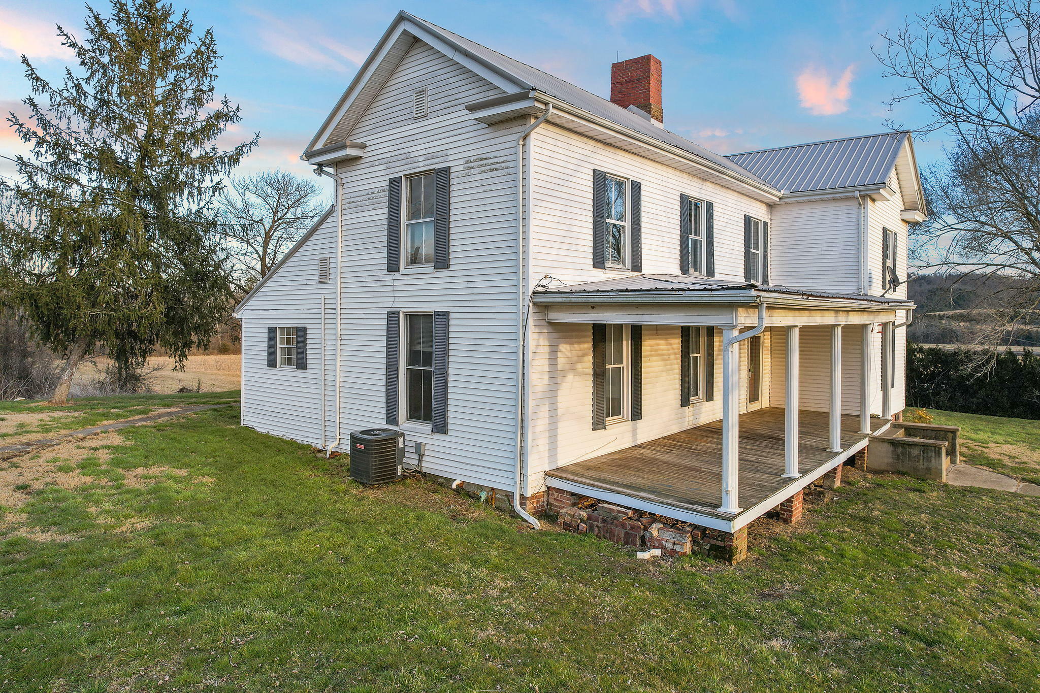 Property Photo:  8541 Stagecoach Road  TN 37711 