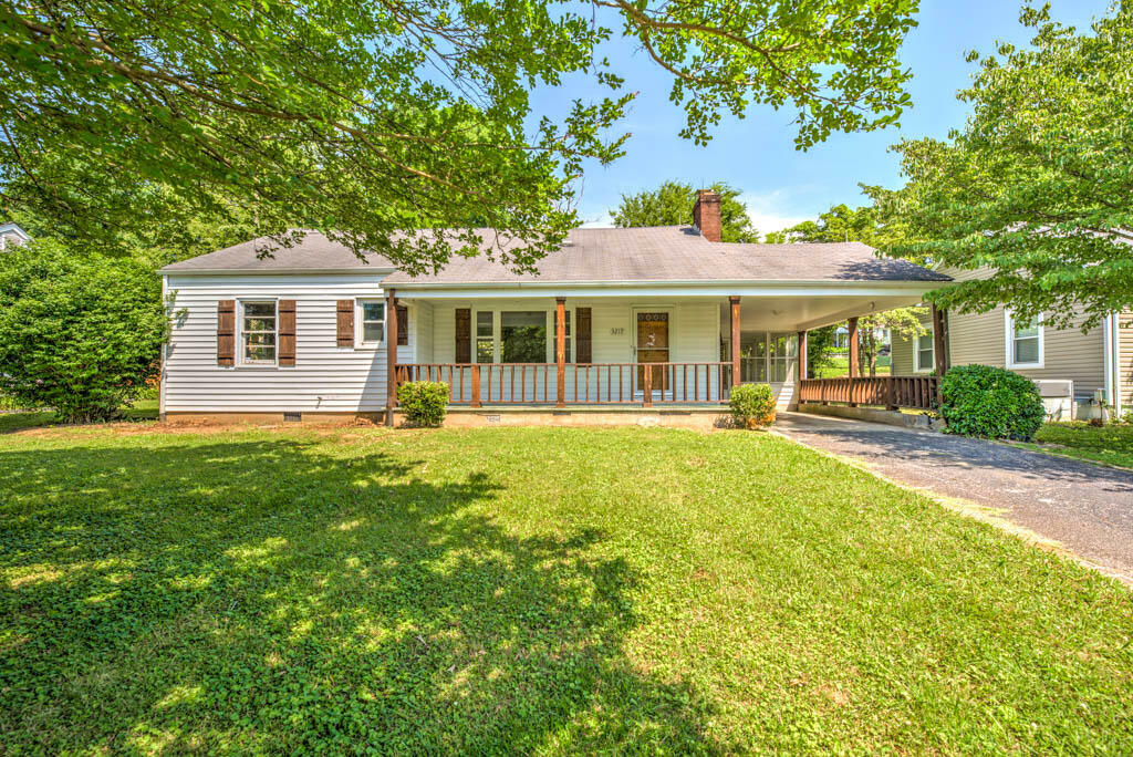 Property Photo:  3217 Avondale Avenue  TN 37917 