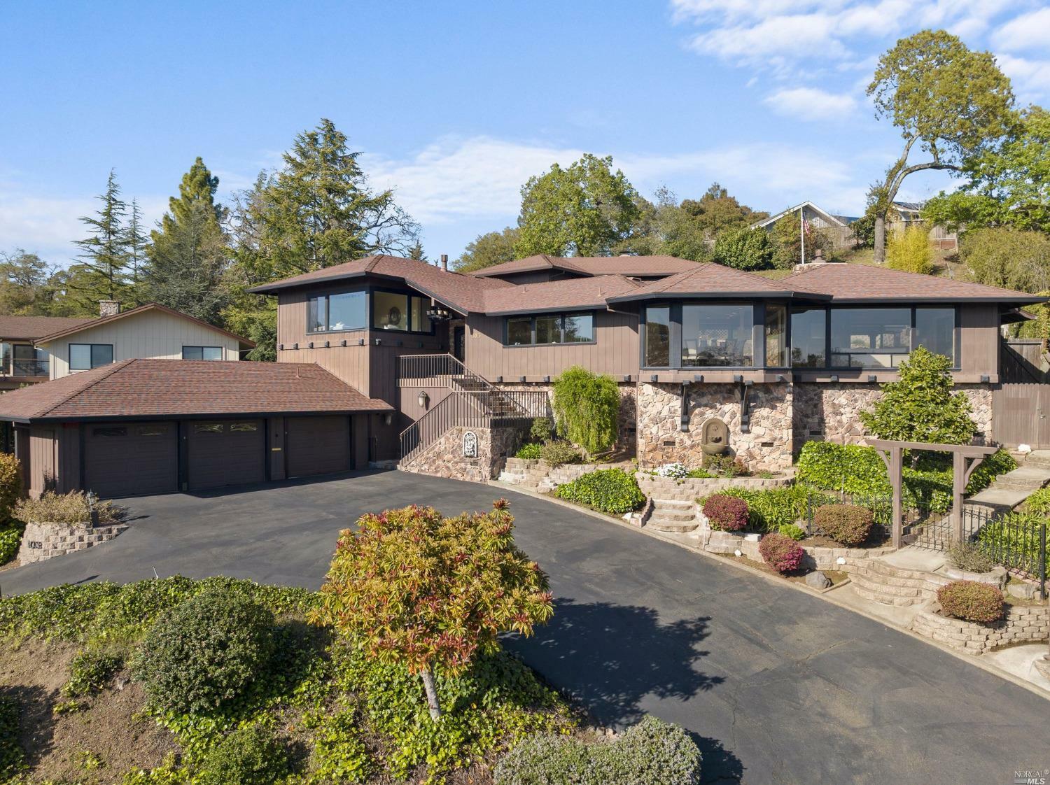 403 Stonecrest Court  Santa Rosa CA 95404 photo