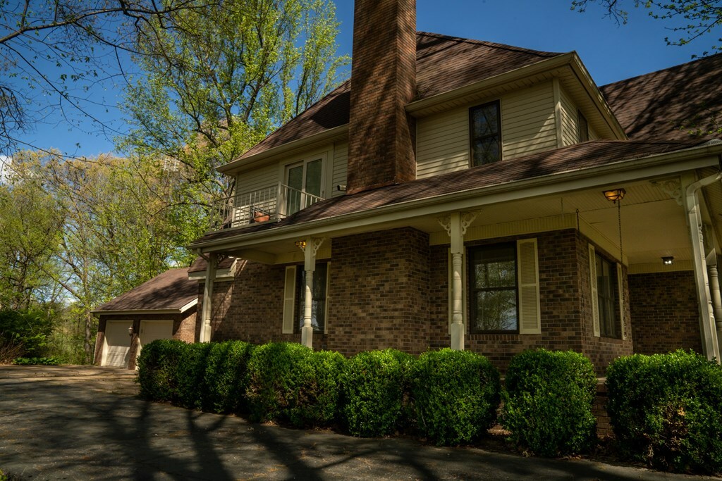 Property Photo: 813 State Route 815, Calhoun KY 42327