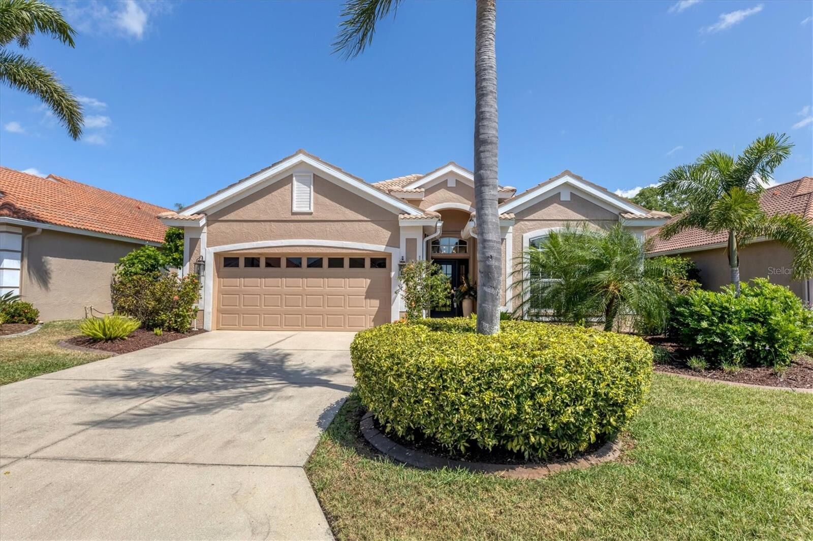 Property Photo: 1511 San Ysidro Way FL 34285
