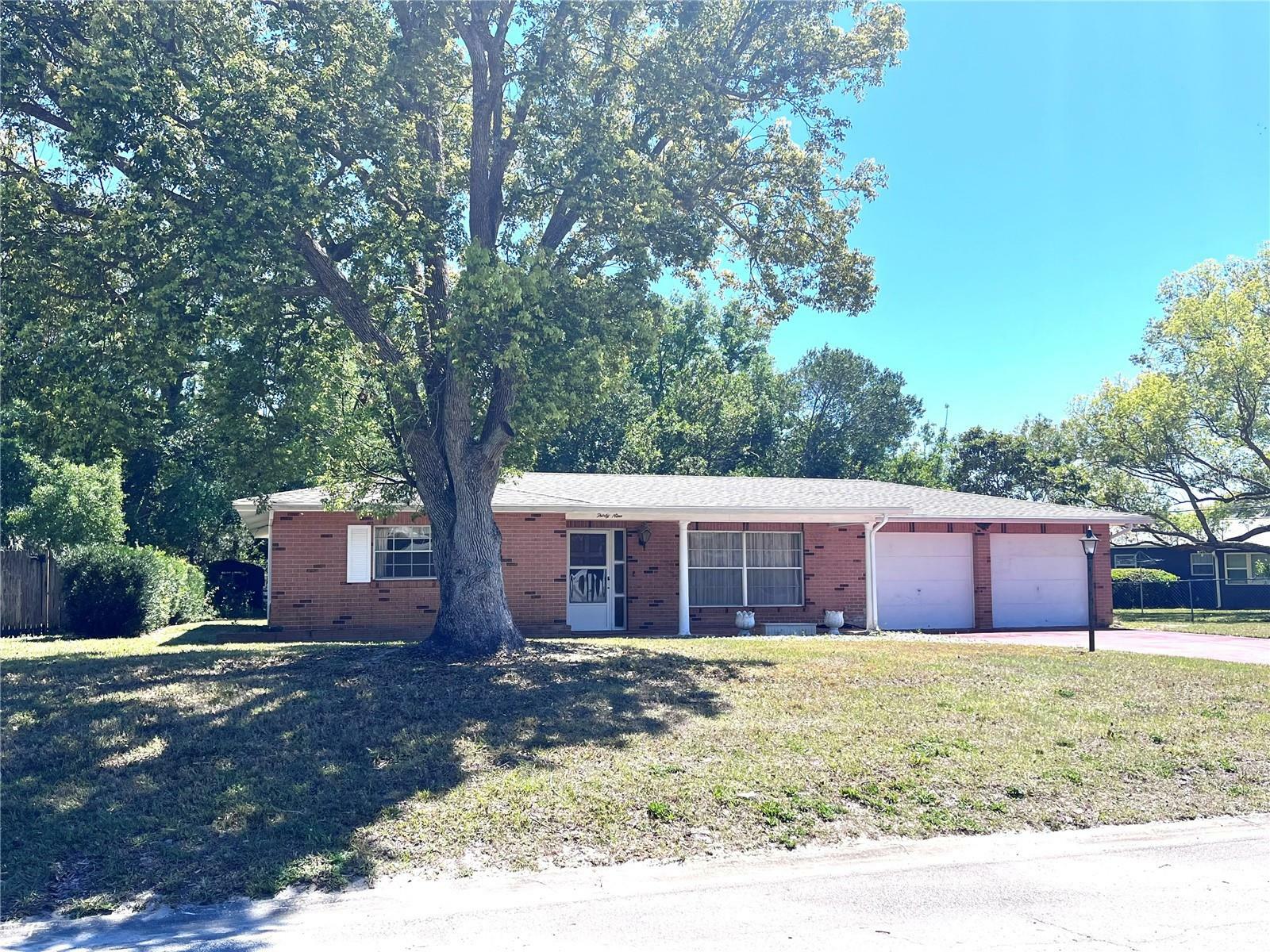 Property Photo:  39 Carnation Lane  FL 32713 