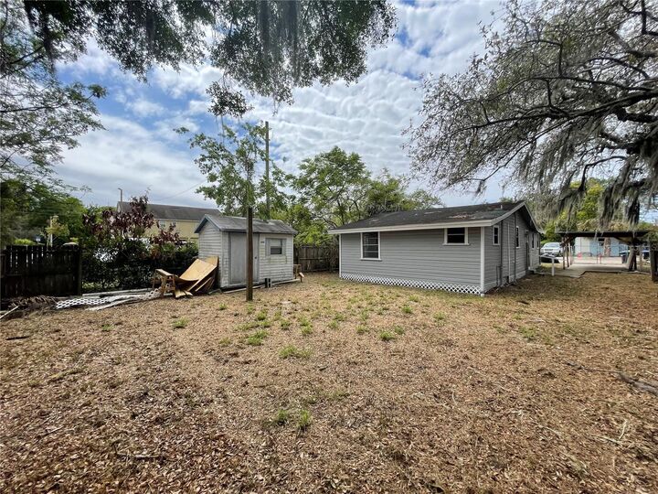 Property Photo: 122 W 10th Street FL 32703