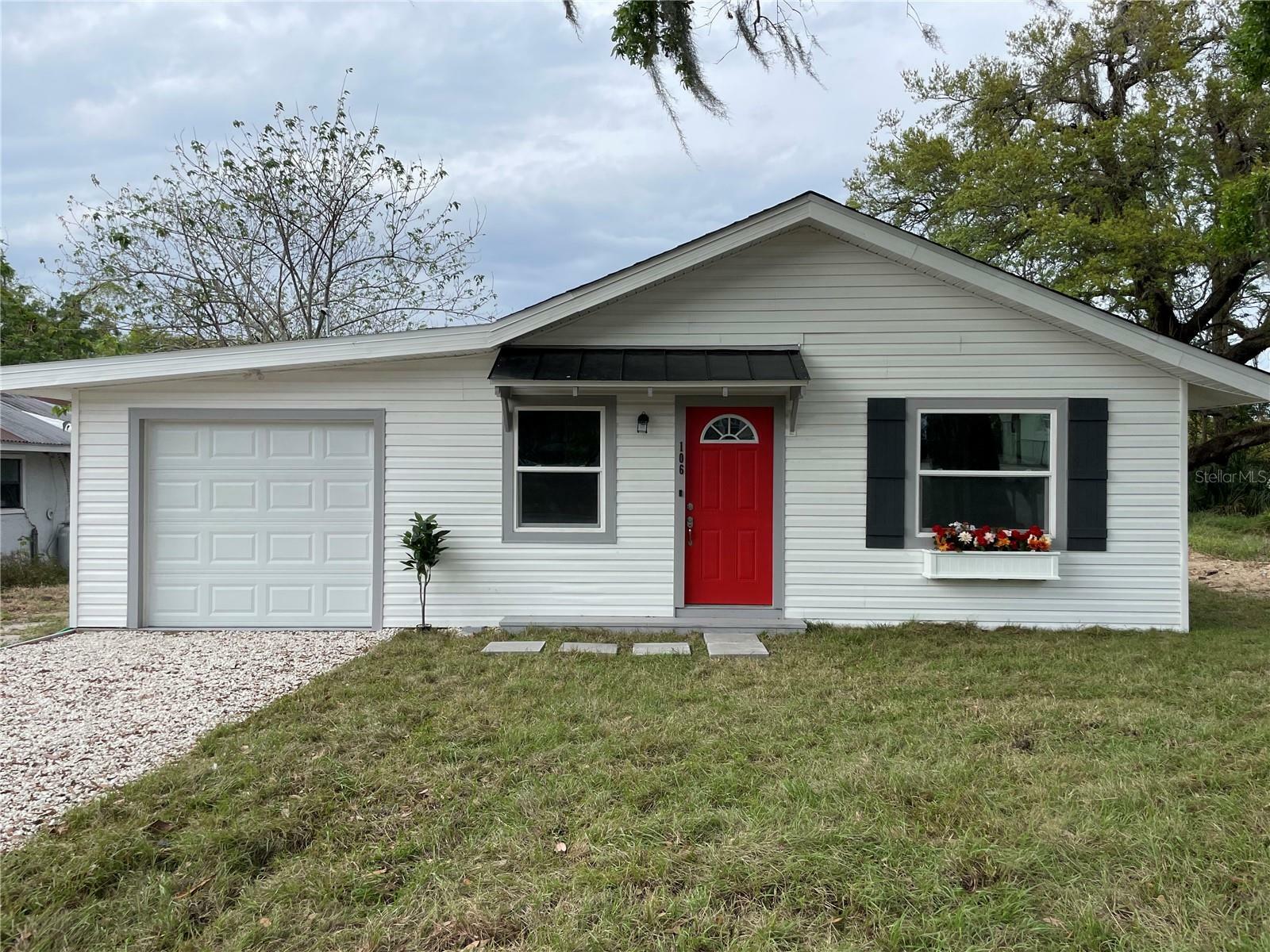 Property Photo:  106 North Boulevard E  FL 33837 