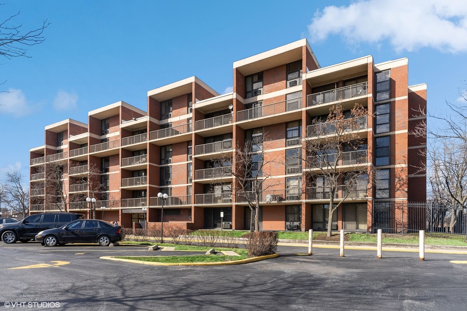 Property Photo: 3041 S Michigan Avenue 507 IL 60616