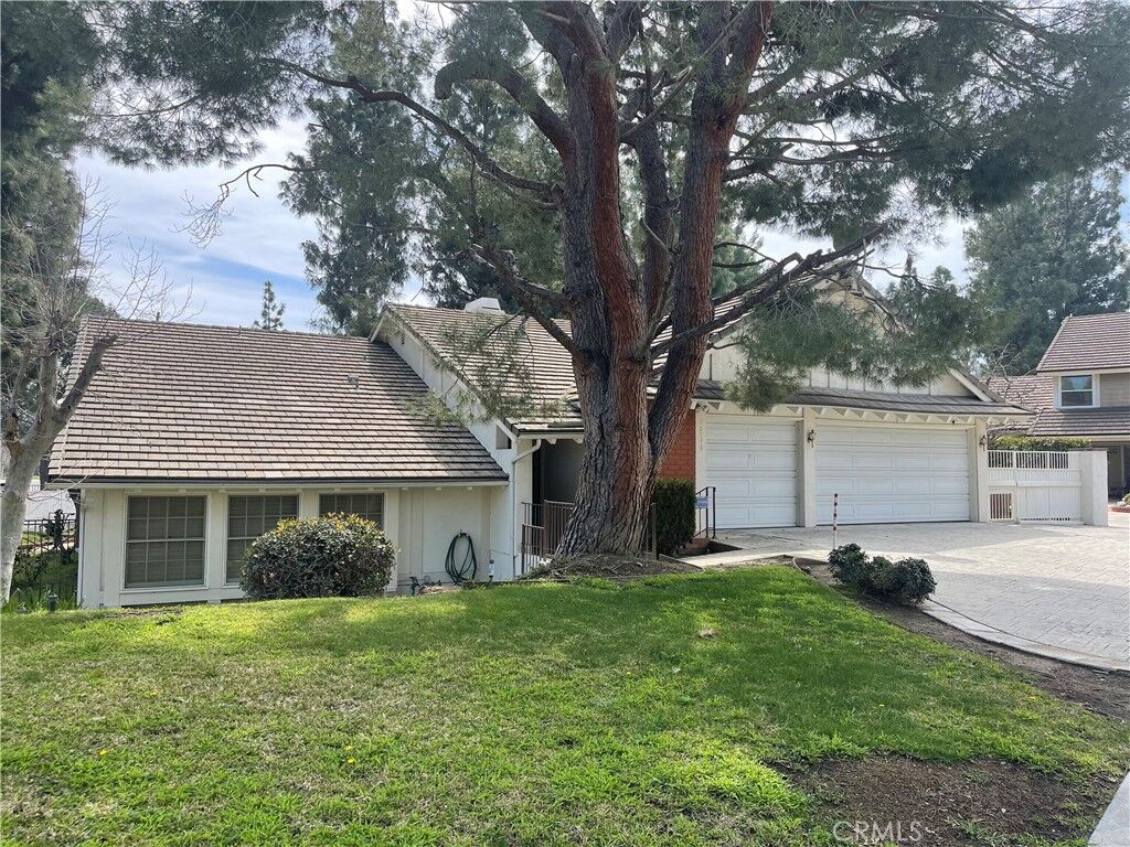 Property Photo:  20546 Manzanita Avenue  CA 92886