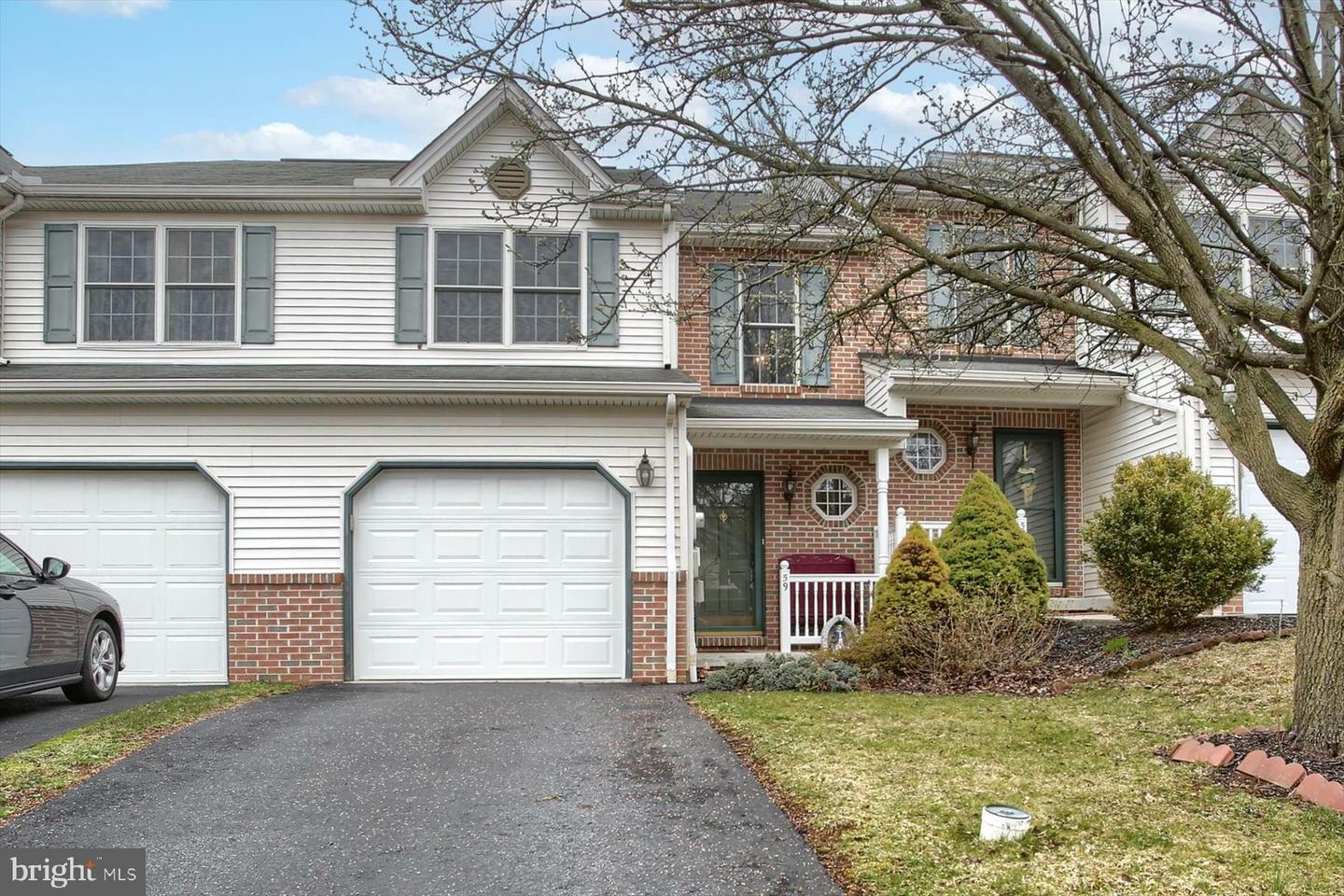 Property Photo: 59 Keefer Way PA 17055