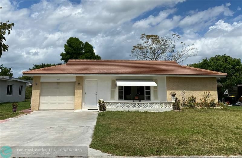 Property Photo:  10217 NW 80th Ct  FL 33321 