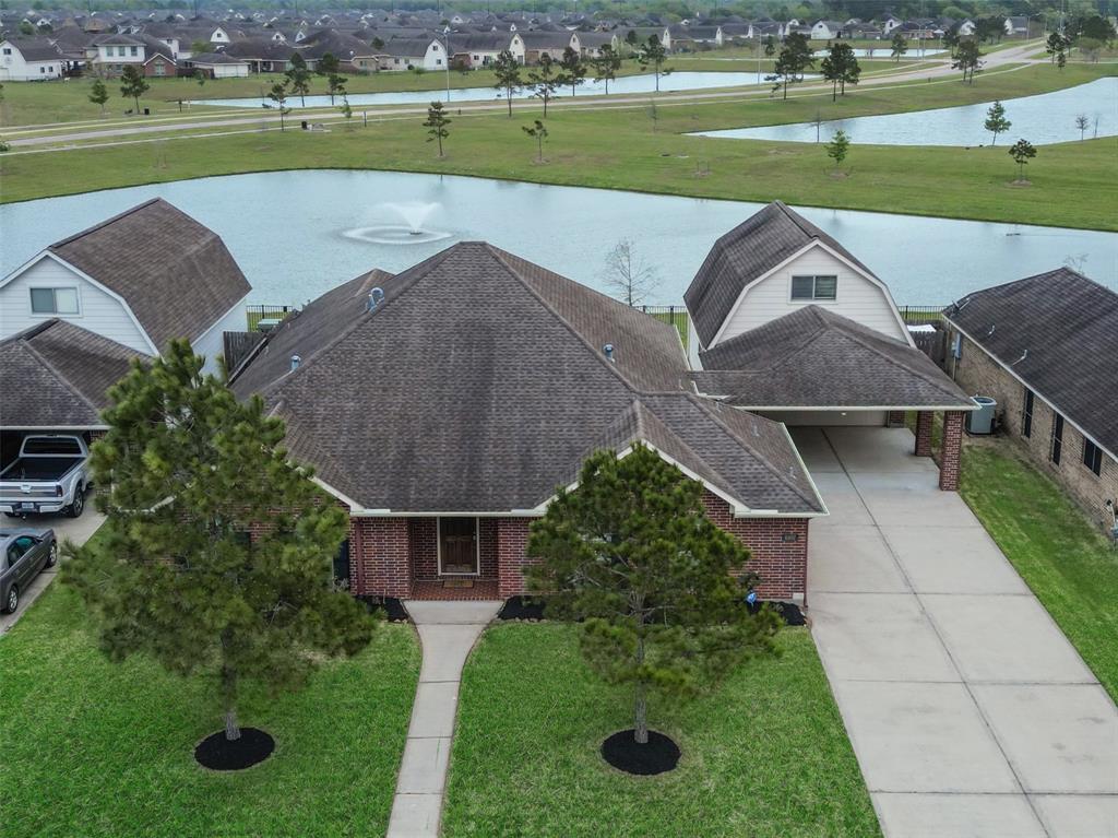 Property Photo: 6807 Weatherford Lane TX 77578