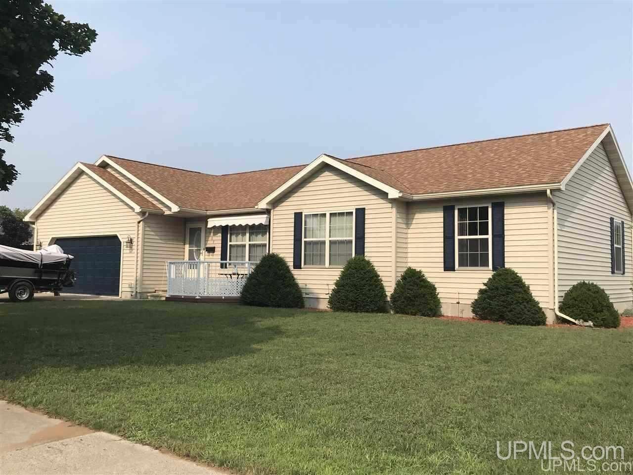 Property Photo: 909 S 12th St MI 49829