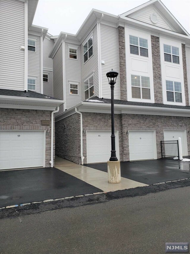 55 Veterans Way  Morris Plains Boroug NJ 07950 photo