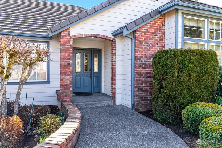 Property Photo:  13506 158th Street Ct E  WA 98374 