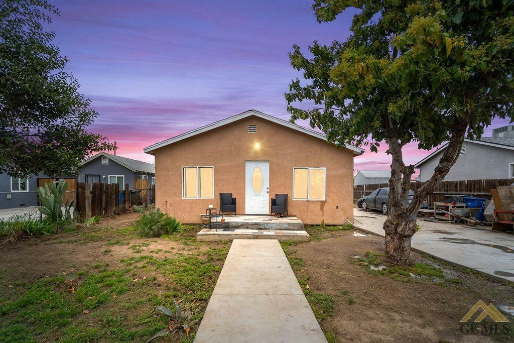 Property Photo:  608 Belle Avenue  CA 93308 